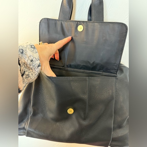 Black Vegan Leather Tote Bag - Picture 2 of 5